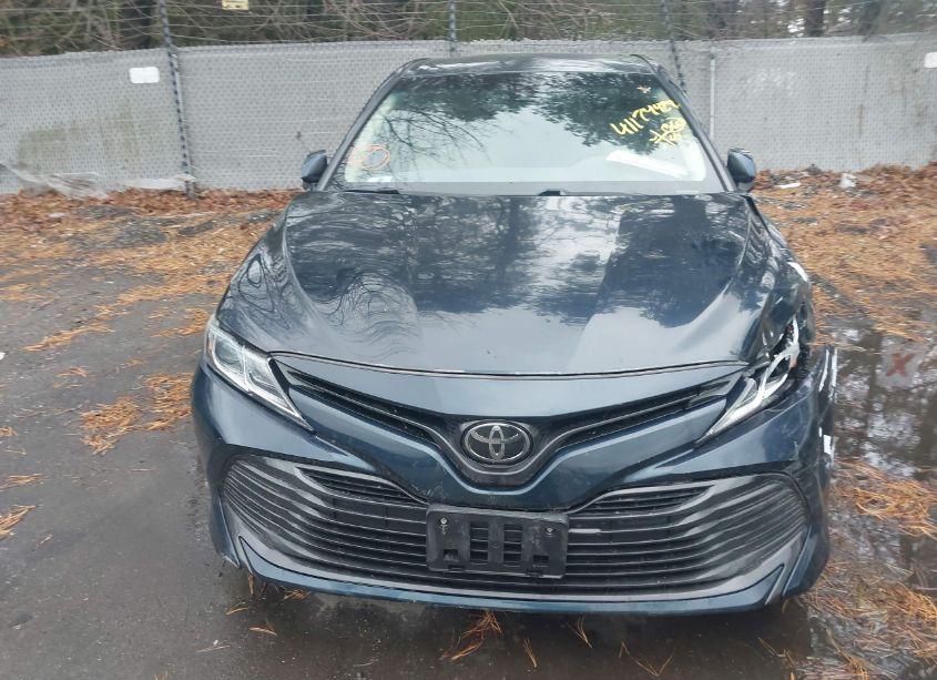 Photo 12 of 2018 Toyota Camry LE (VIN 4T1B11HK0JU630754)