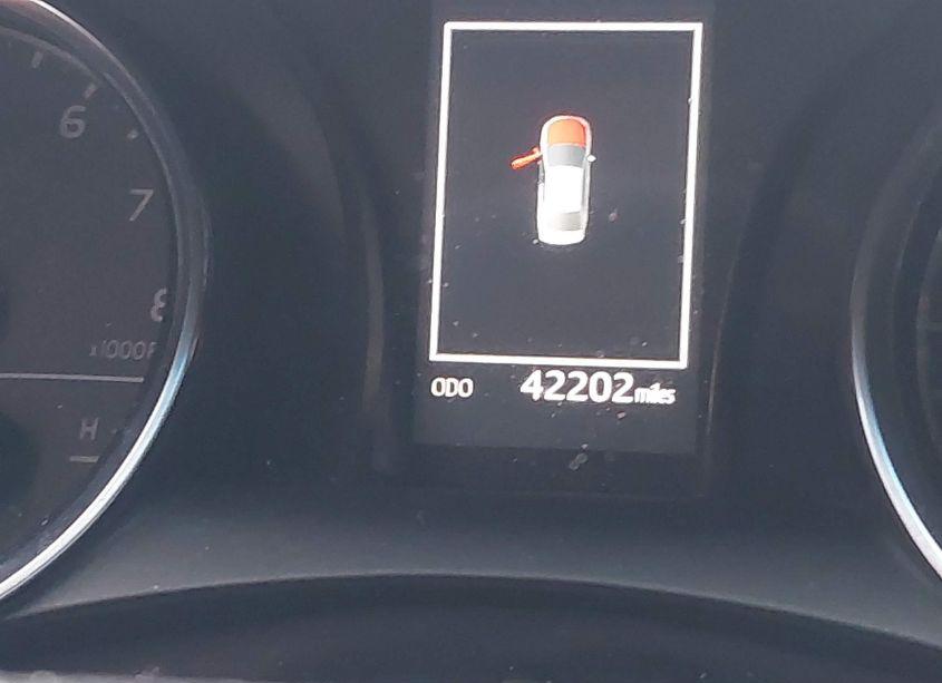 Photo 15 of 2018 Toyota Camry LE (VIN 4T1B11HK0JU630754)