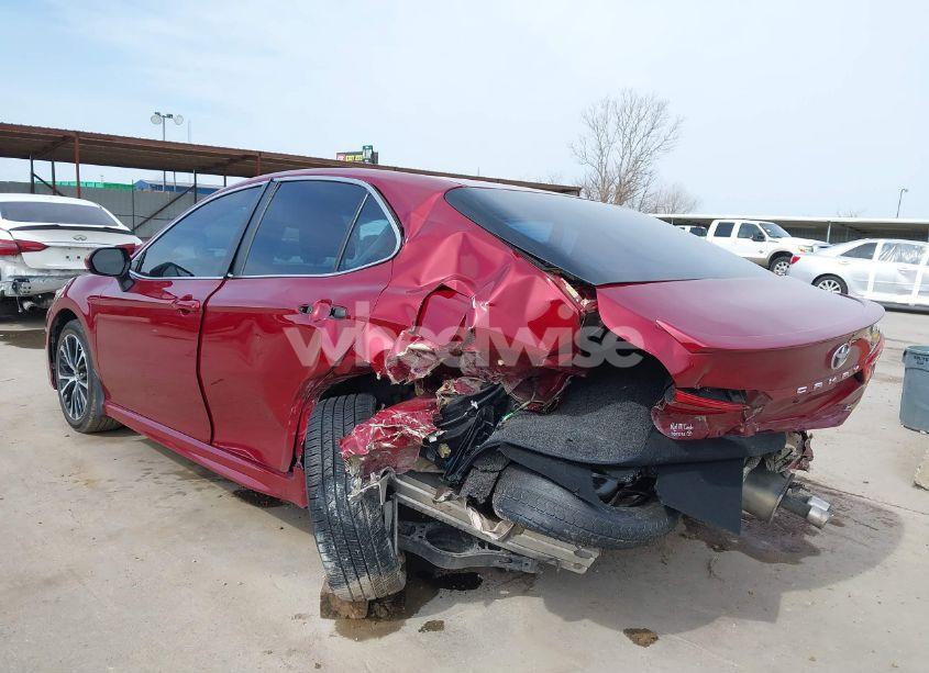 Photo 19 of 2018 Toyota Camry SE (VIN 4T1B11HK0JU648056)