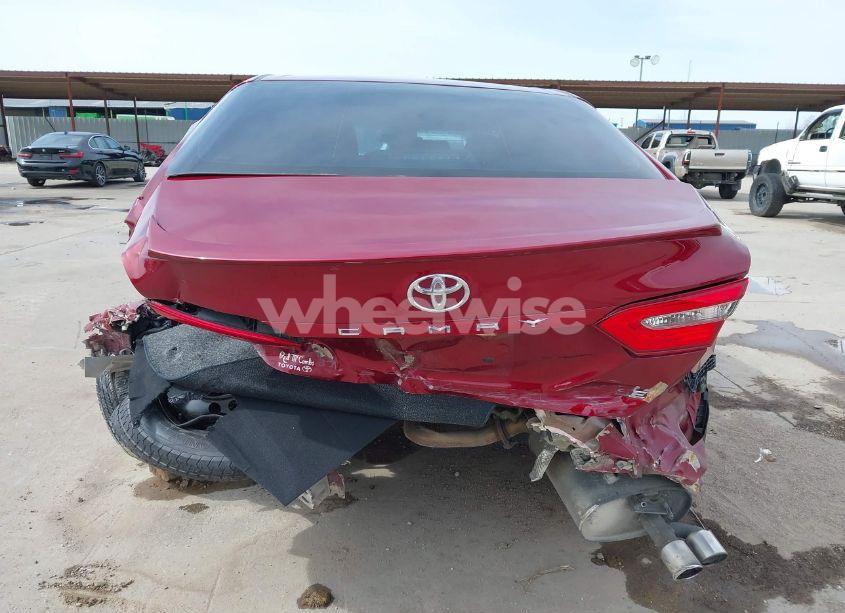 Photo 6 of 2018 Toyota Camry SE (VIN 4T1B11HK0JU648056)