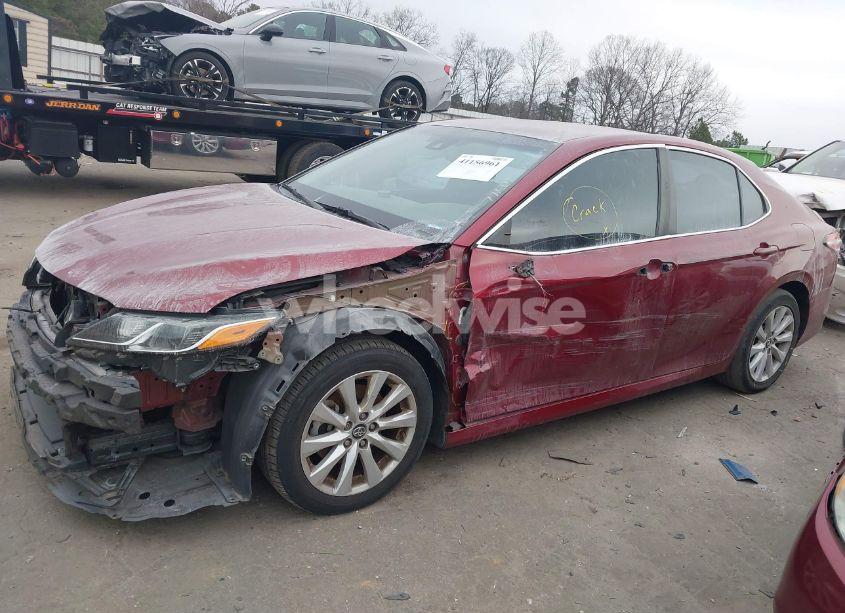 Photo 14 of 2018 Toyota Camry LE (VIN 4T1B11HK0JU650051)