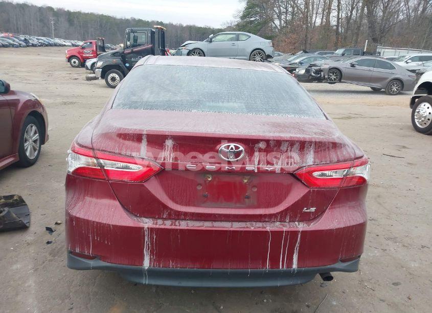 Photo 16 of 2018 Toyota Camry LE (VIN 4T1B11HK0JU650051)