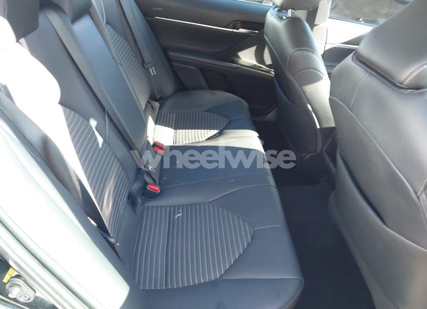 Photo 8 of 2018 Toyota Camry SE (VIN 4T1B11HK0JU667187)