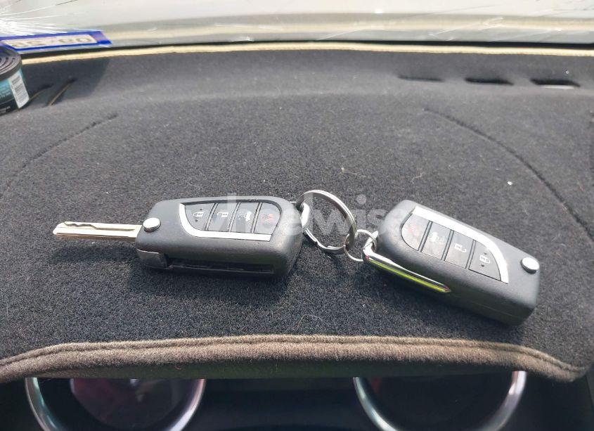 Photo 11 of 2018 Toyota Camry LE (VIN 4T1B11HK0JU668565)