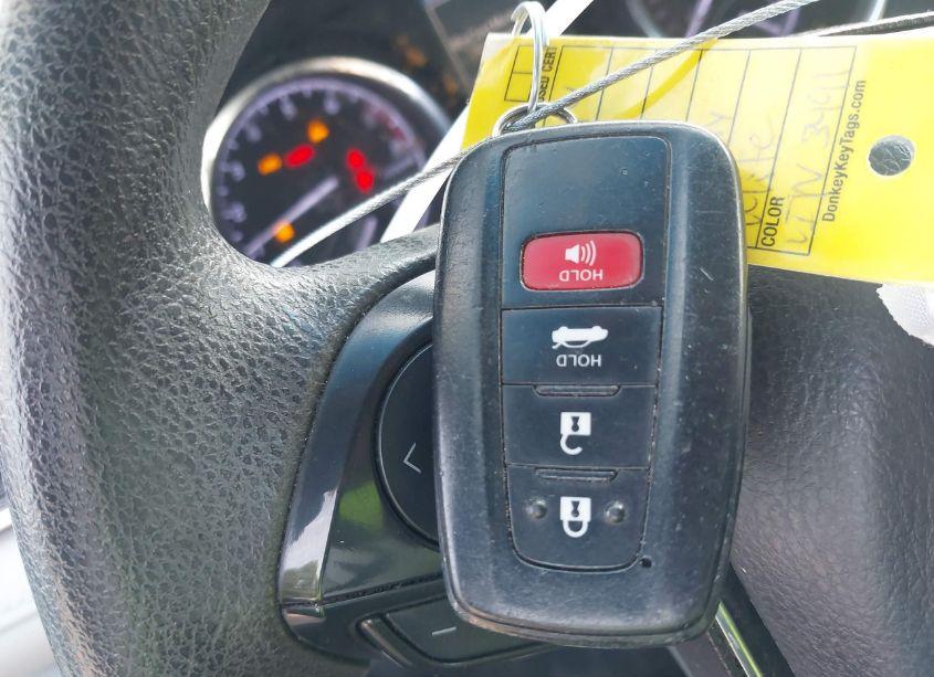 Photo 11 of 2018 Toyota Camry LE (VIN 4T1B11HK0JU673491)