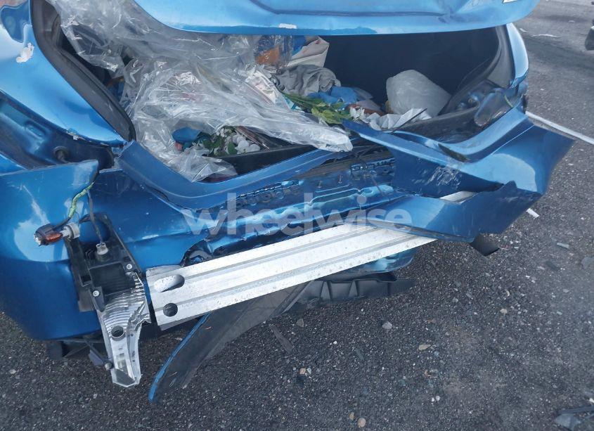 Photo 6 of 2019 Toyota Camry LE (VIN 4T1B11HK0KU159917)