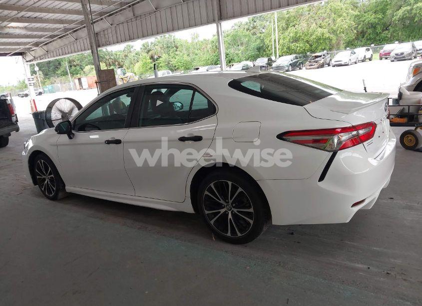 Photo 14 of 2019 Toyota Camry SE (VIN 4T1B11HK0KU166883)