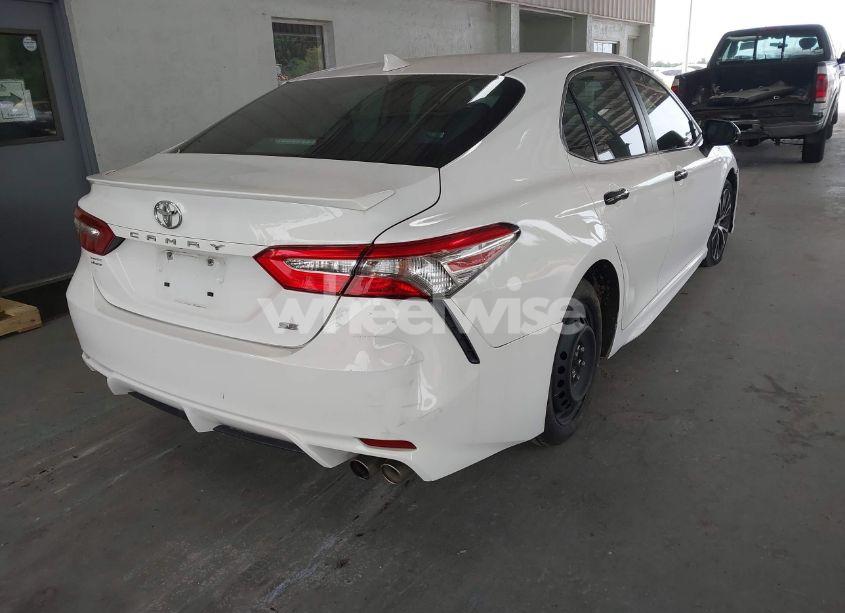 Photo 4 of 2019 Toyota Camry SE (VIN 4T1B11HK0KU166883)