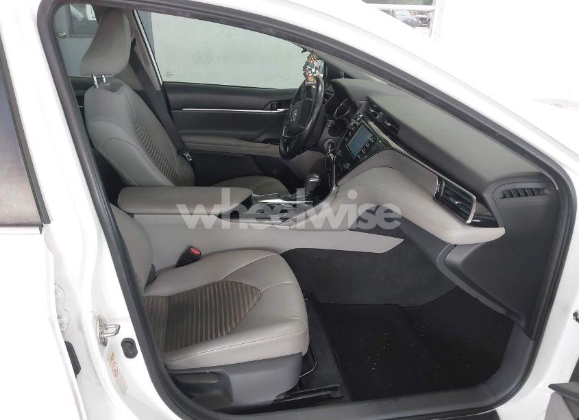 Photo 5 of 2019 Toyota Camry SE (VIN 4T1B11HK0KU166883)