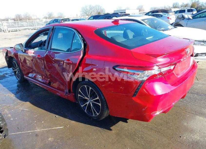 Photo 3 of 2019 Toyota Camry SE (VIN 4T1B11HK0KU196109)