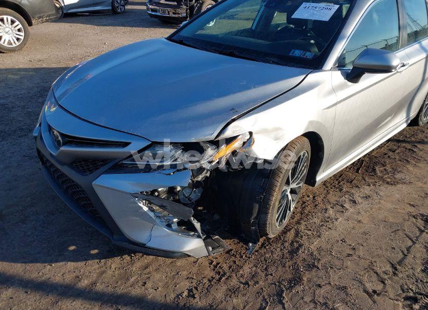 Photo 6 of 2019 Toyota Camry SE (VIN 4T1B11HK0KU198765)
