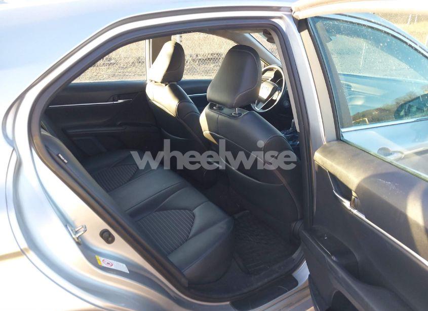 Photo 8 of 2019 Toyota Camry SE (VIN 4T1B11HK0KU198765)