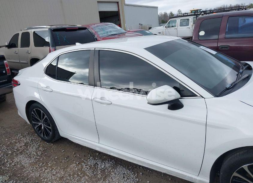 Photo 13 of 2019 Toyota Camry SE (VIN 4T1B11HK0KU200210)
