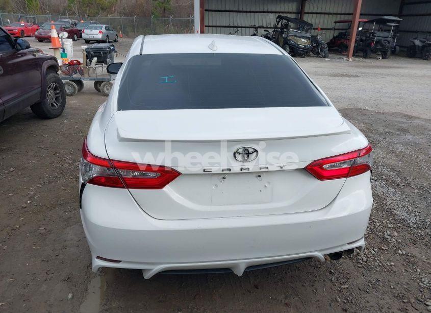 Photo 16 of 2019 Toyota Camry SE (VIN 4T1B11HK0KU200210)