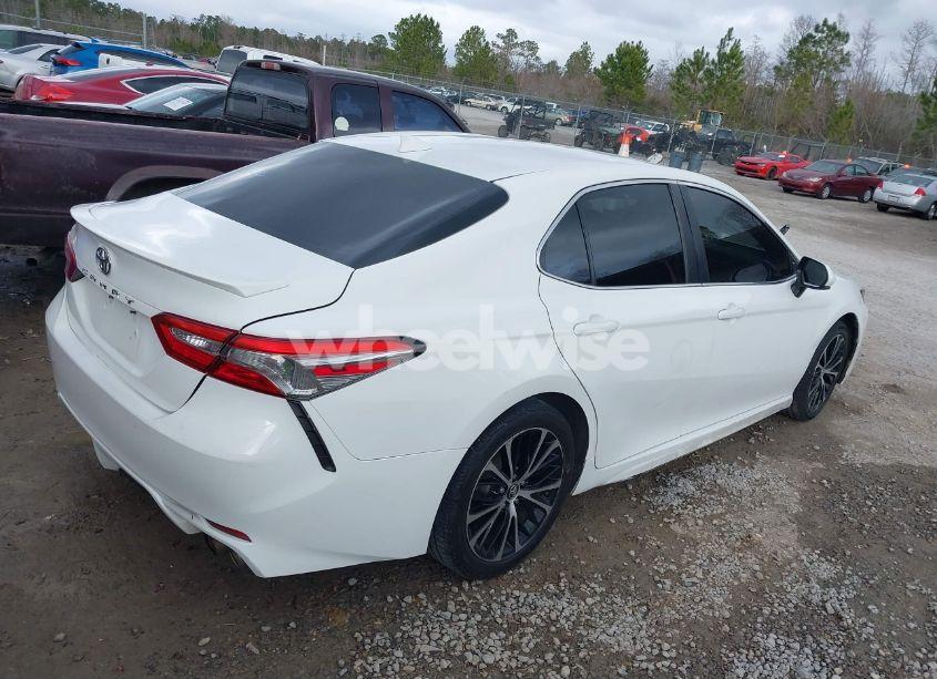 Photo 4 of 2019 Toyota Camry SE (VIN 4T1B11HK0KU200210)