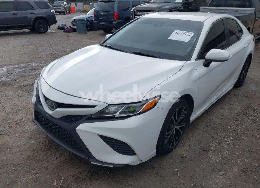 Photo 6 of 2019 Toyota Camry SE (VIN 4T1B11HK0KU200210)