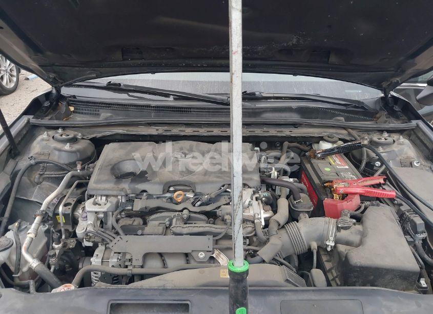 Photo 10 of 2019 Toyota Camry SE (VIN 4T1B11HK0KU201034)