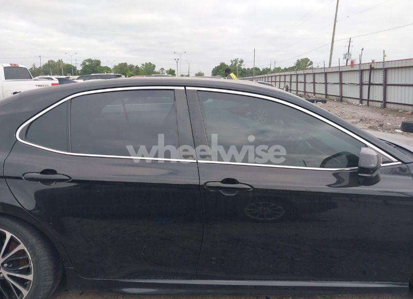 Photo 13 of 2019 Toyota Camry SE (VIN 4T1B11HK0KU201034)