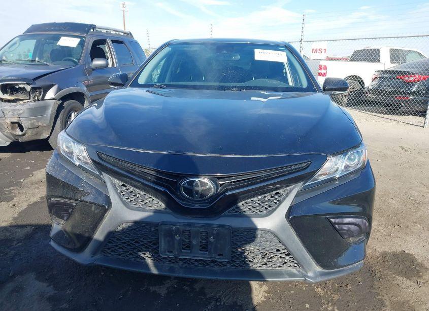 Photo 12 of 2019 Toyota Camry SE (VIN 4T1B11HK0KU230856)