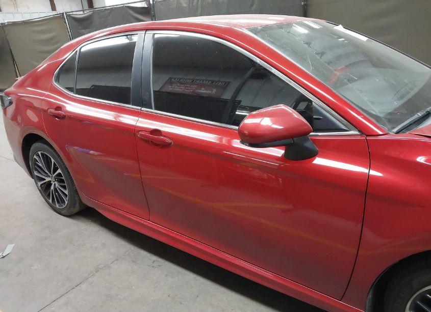 Photo 13 of 2019 Toyota Camry SE (VIN 4T1B11HK0KU240500)