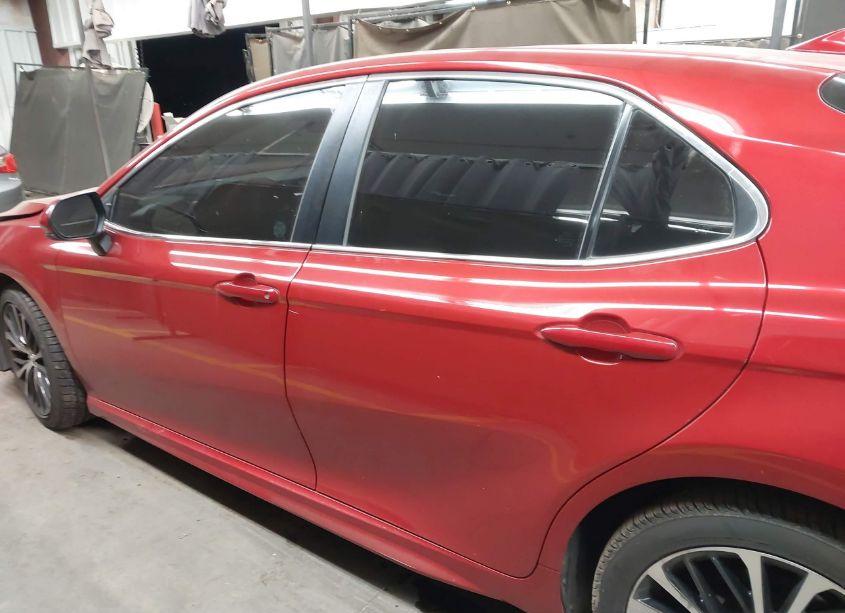 Photo 14 of 2019 Toyota Camry SE (VIN 4T1B11HK0KU240500)