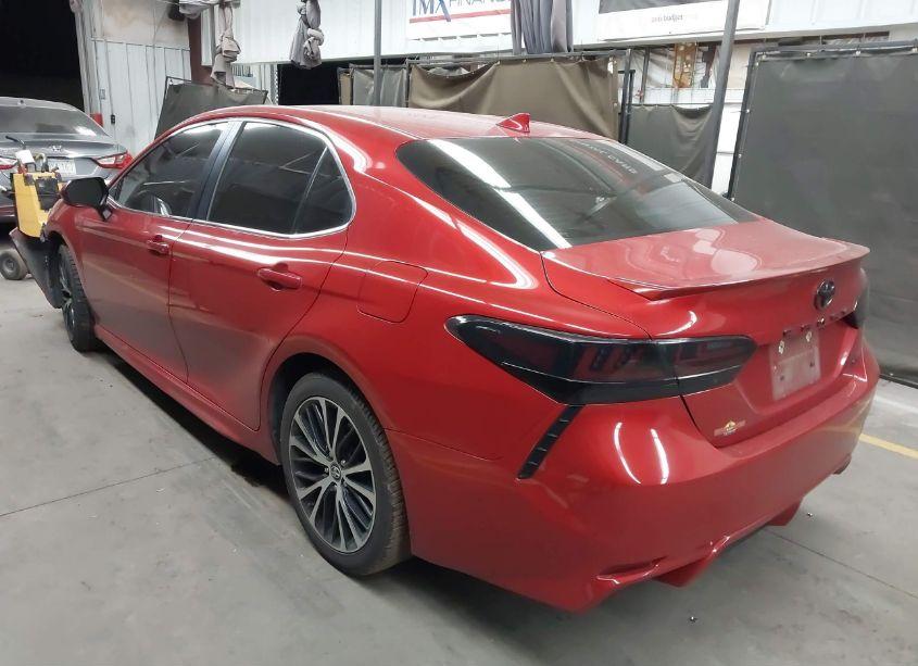 Photo 3 of 2019 Toyota Camry SE (VIN 4T1B11HK0KU240500)