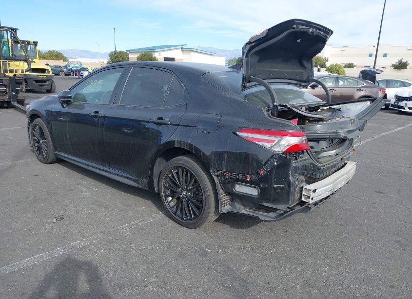 Photo 3 of 2019 Toyota Camry SE (VIN 4T1B11HK0KU245213)