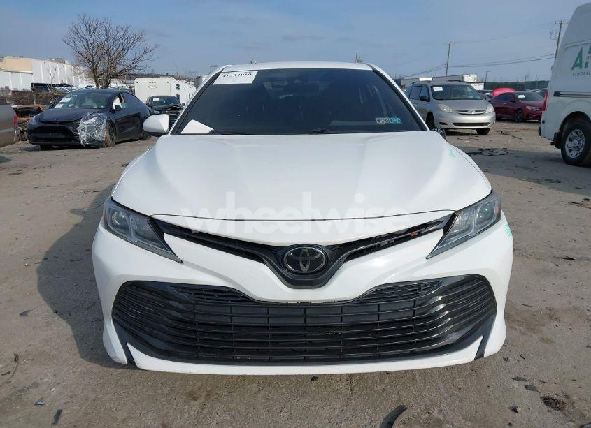 Photo 11 of 2019 Toyota Camry LE (VIN 4T1B11HK0KU253134)