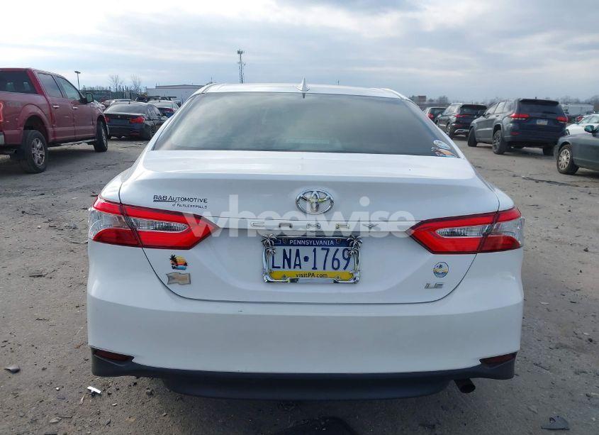 Photo 15 of 2019 Toyota Camry LE (VIN 4T1B11HK0KU253134)