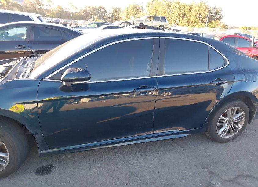 Photo 13 of 2019 Toyota Camry SE (VIN 4T1B11HK0KU256454)