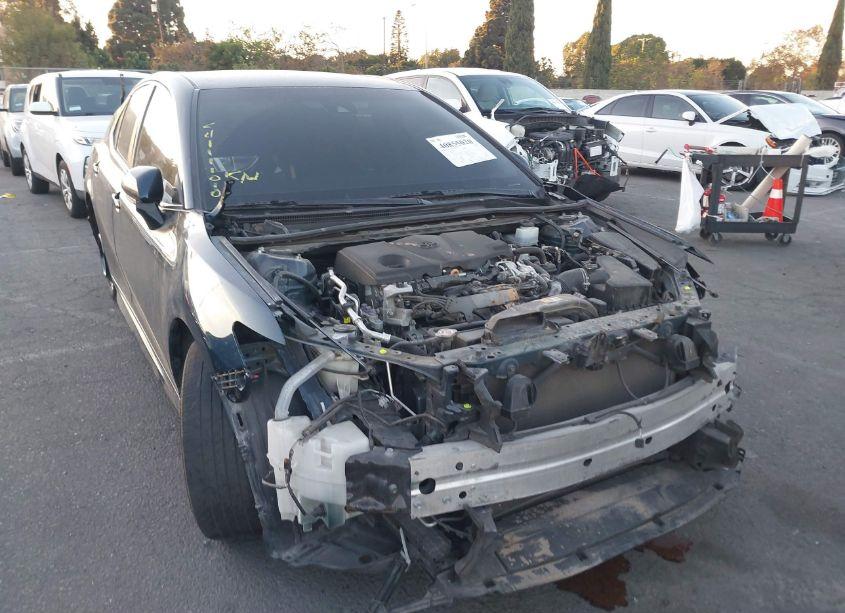 Photo 6 of 2019 Toyota Camry SE (VIN 4T1B11HK0KU256454)