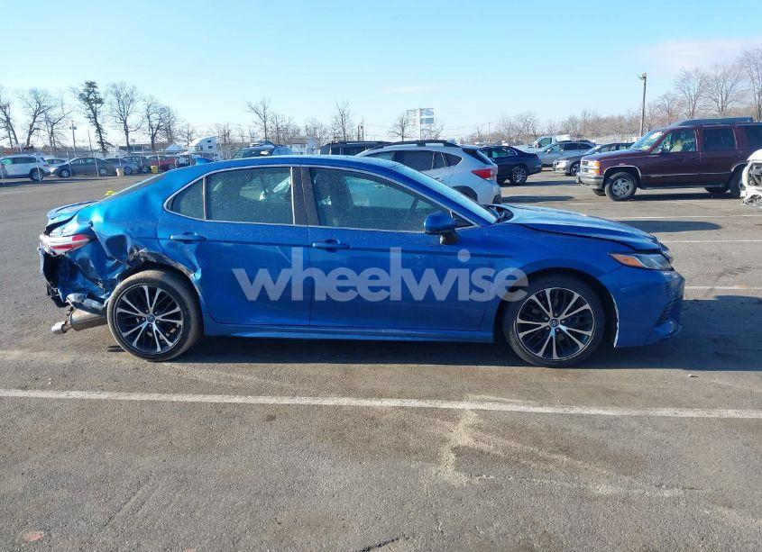 Photo 13 of 2019 Toyota Camry SE (VIN 4T1B11HK0KU257197)