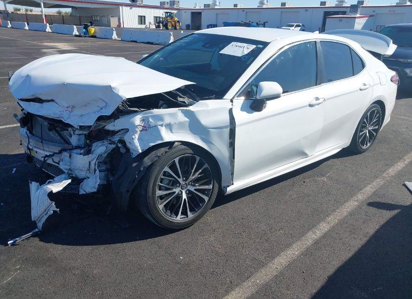 Photo 15 of 2019 Toyota Camry SE (VIN 4T1B11HK0KU684153)