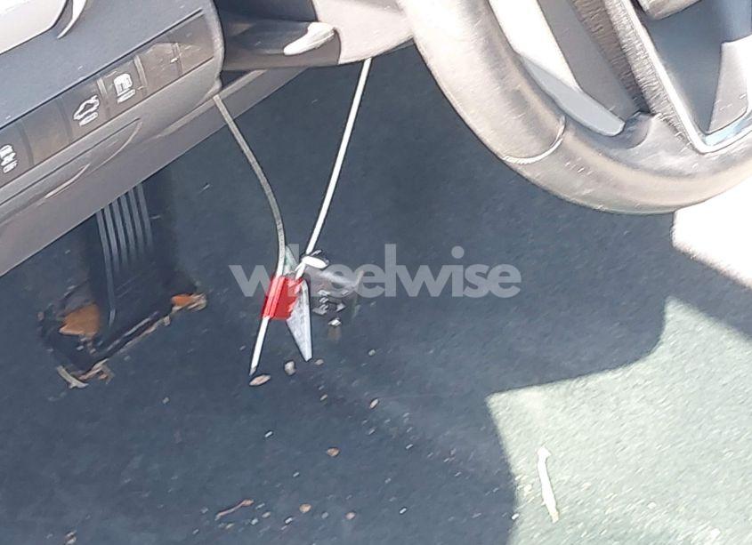 Photo 11 of 2019 Toyota Camry SE (VIN 4T1B11HK0KU697016)