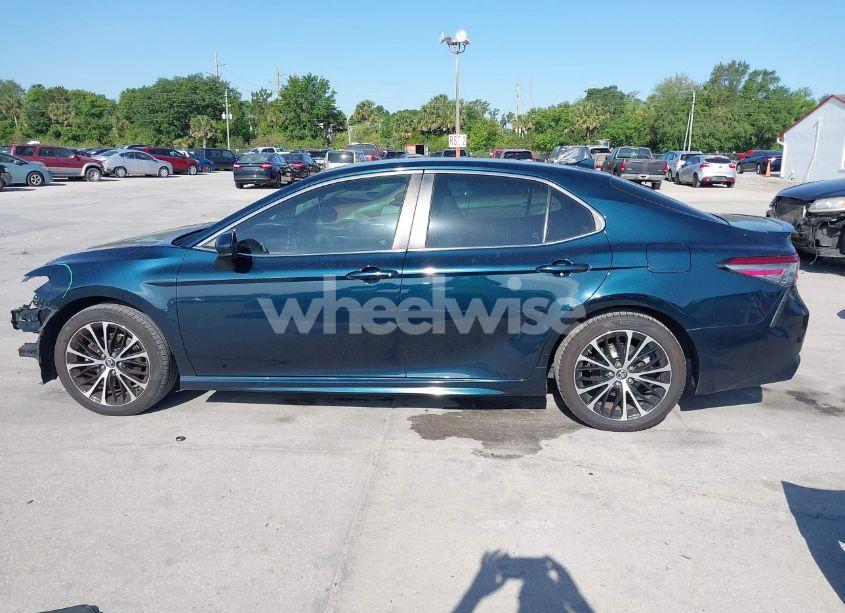 Photo 15 of 2019 Toyota Camry SE (VIN 4T1B11HK0KU697016)