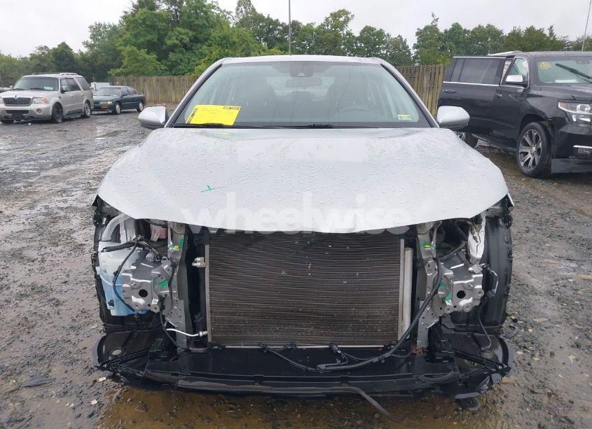 Photo 13 of 2019 Toyota Camry LE (VIN 4T1B11HK0KU698215)