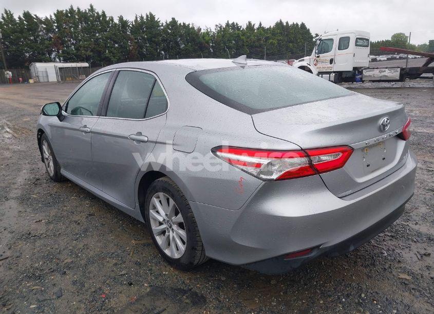 Photo 3 of 2019 Toyota Camry LE (VIN 4T1B11HK0KU698215)