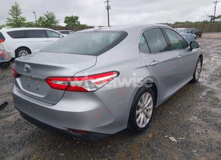 Photo 4 of 2019 Toyota Camry LE (VIN 4T1B11HK0KU698215)