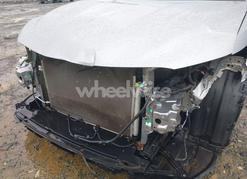 Photo 6 of 2019 Toyota Camry LE (VIN 4T1B11HK0KU698215)