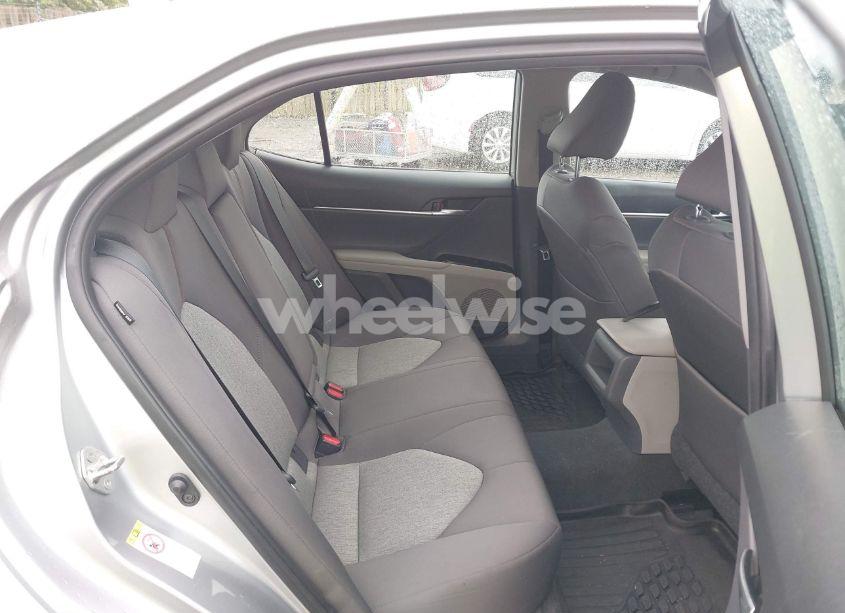 Photo 8 of 2019 Toyota Camry LE (VIN 4T1B11HK0KU698215)