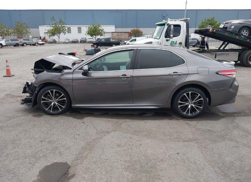 Photo 14 of 2019 Toyota Camry SE (VIN 4T1B11HK0KU714011)