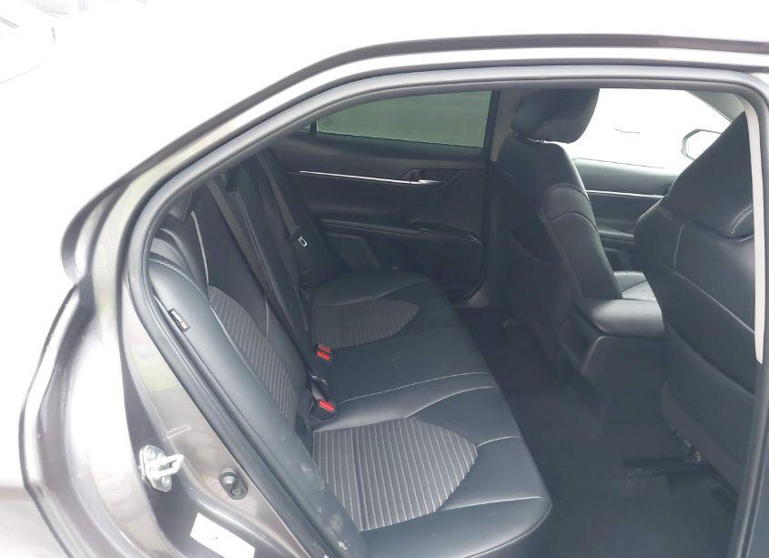 Photo 8 of 2019 Toyota Camry SE (VIN 4T1B11HK0KU714011)