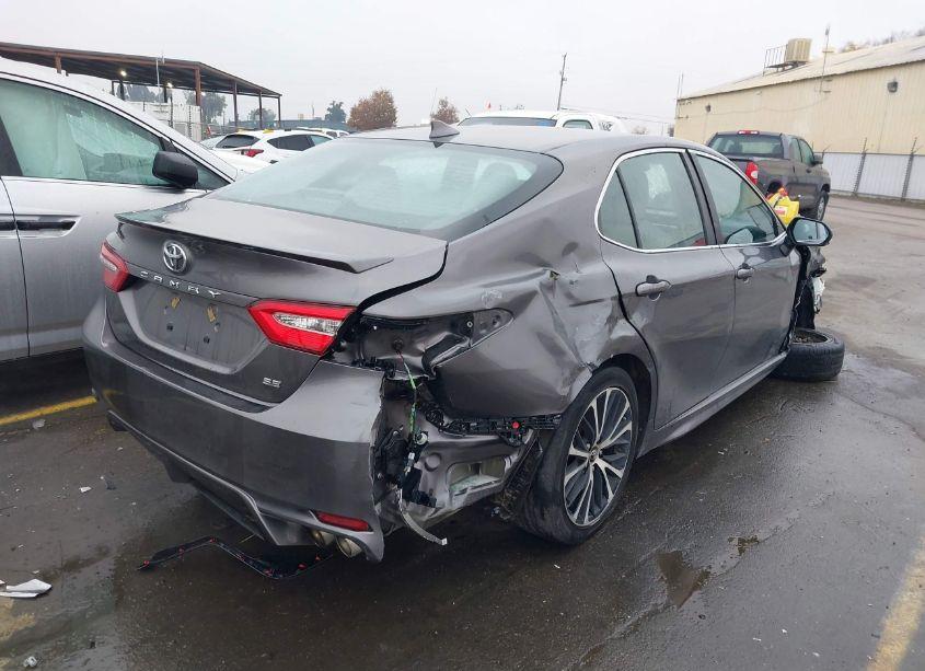 Photo 4 of 2019 Toyota Camry SE (VIN 4T1B11HK0KU719144)