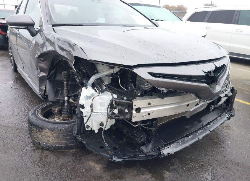 Photo 6 of 2019 Toyota Camry SE (VIN 4T1B11HK0KU719144)