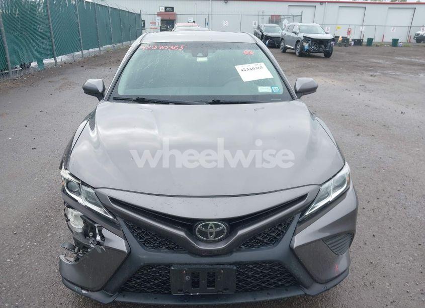 Photo 12 of 2019 Toyota Camry SE (VIN 4T1B11HK0KU729303)