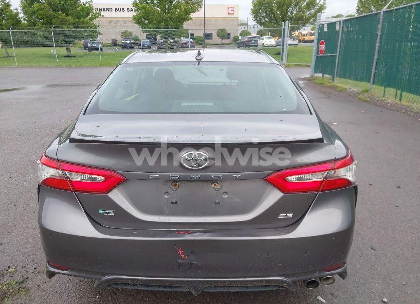 Photo 16 of 2019 Toyota Camry SE (VIN 4T1B11HK0KU729303)