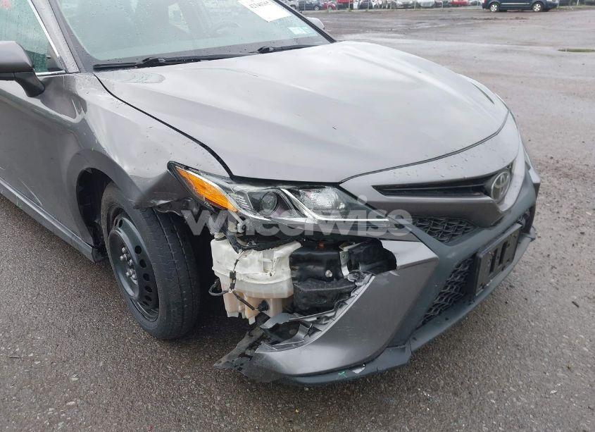 Photo 6 of 2019 Toyota Camry SE (VIN 4T1B11HK0KU729303)