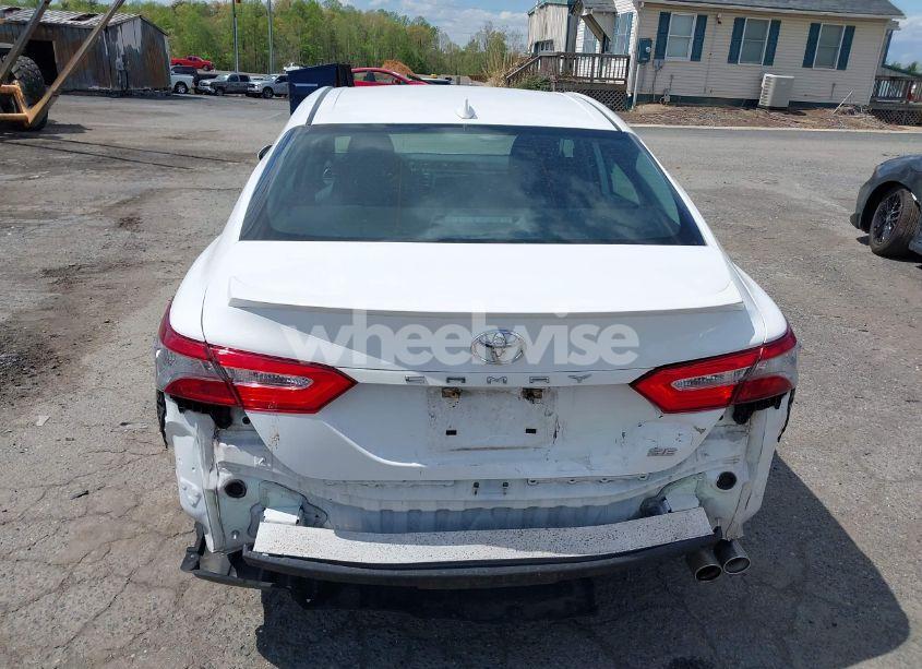 Photo 16 of 2019 Toyota Camry L/LE/XLE/SE/XSE (VIN 4T1B11HK0KU754797)