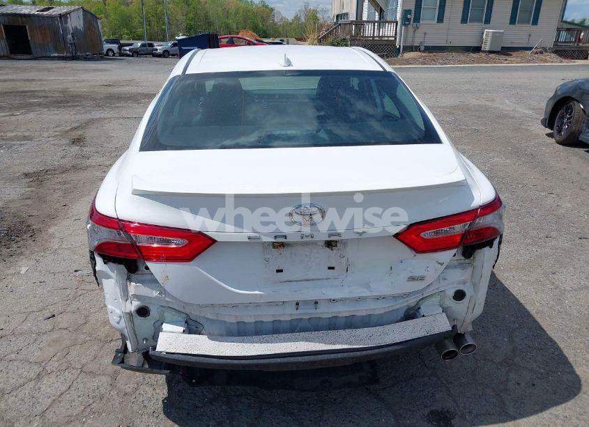 Photo 6 of 2019 Toyota Camry L/LE/XLE/SE/XSE (VIN 4T1B11HK0KU754797)