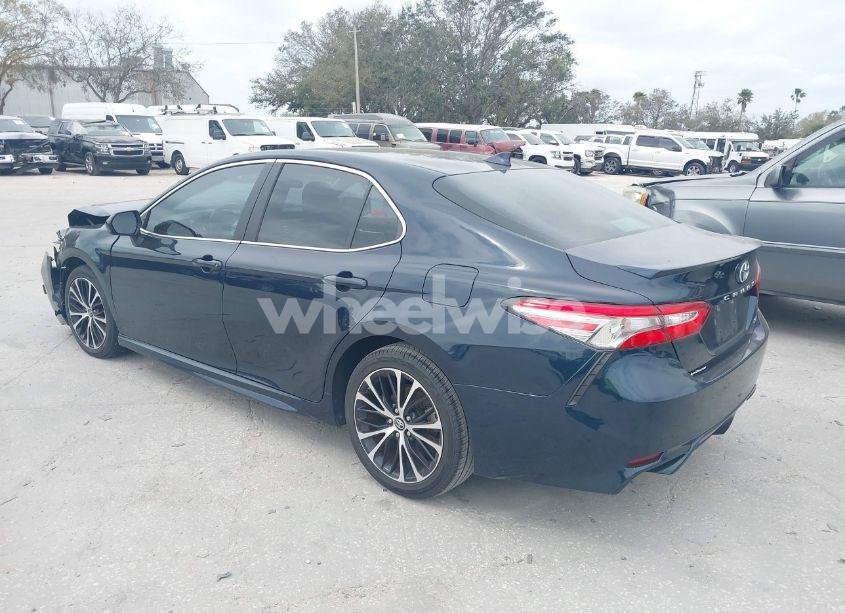 Photo 3 of 2019 Toyota Camry SE (VIN 4T1B11HK0KU756212)